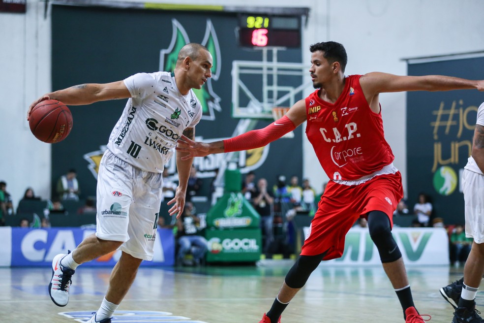 Alex fez um double-double: 24 pontos e 10 rebotes (Foto: Caio Casagrande/Bauru Basket)