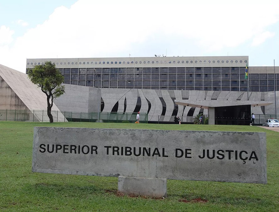 Facha do STJ em Brasília. Corte autoriza que Unão cobre impostos federais sobre benefícios fiscais