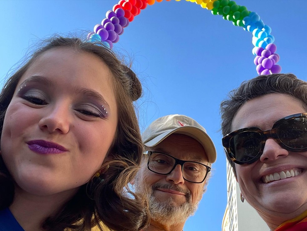 Sandra Annenberg e Ernesto Paglia com a filha, Elisa — Foto: Instagram