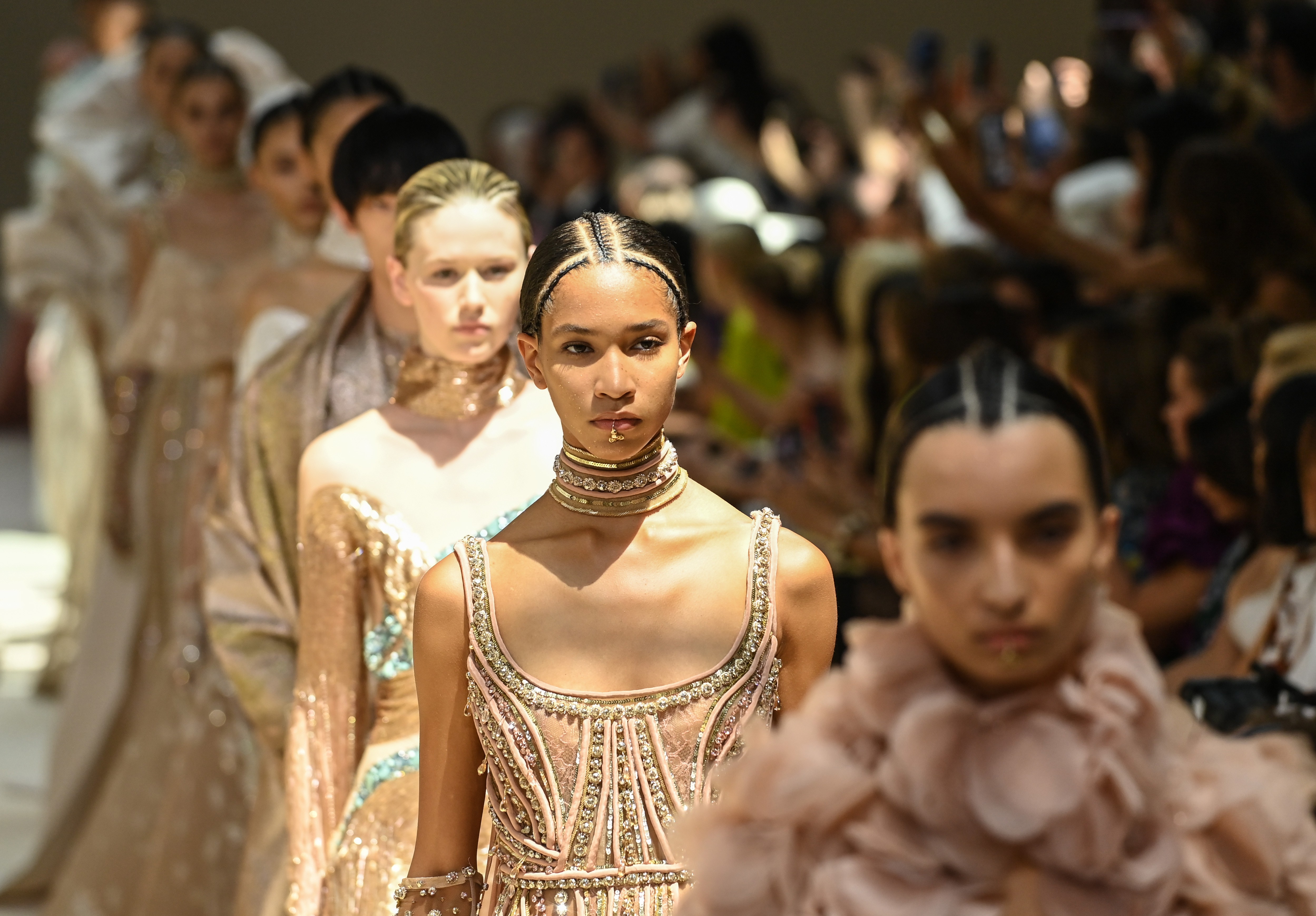 Elie Saab presents the Fall/Winter 22/23 haute couture show (Photo: Getty Images)