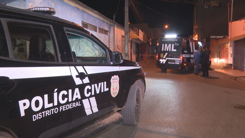 Homem é morto a tiros no Itapoã, no DF — Foto: TV Globo/Reprodução