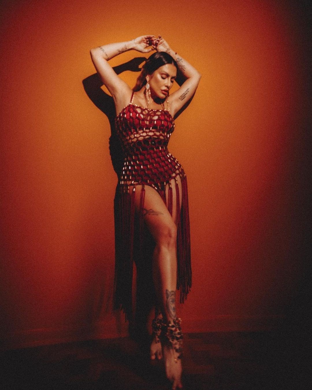 Cleo posa com vestido transparente (Foto: Reprodução / Instagram)