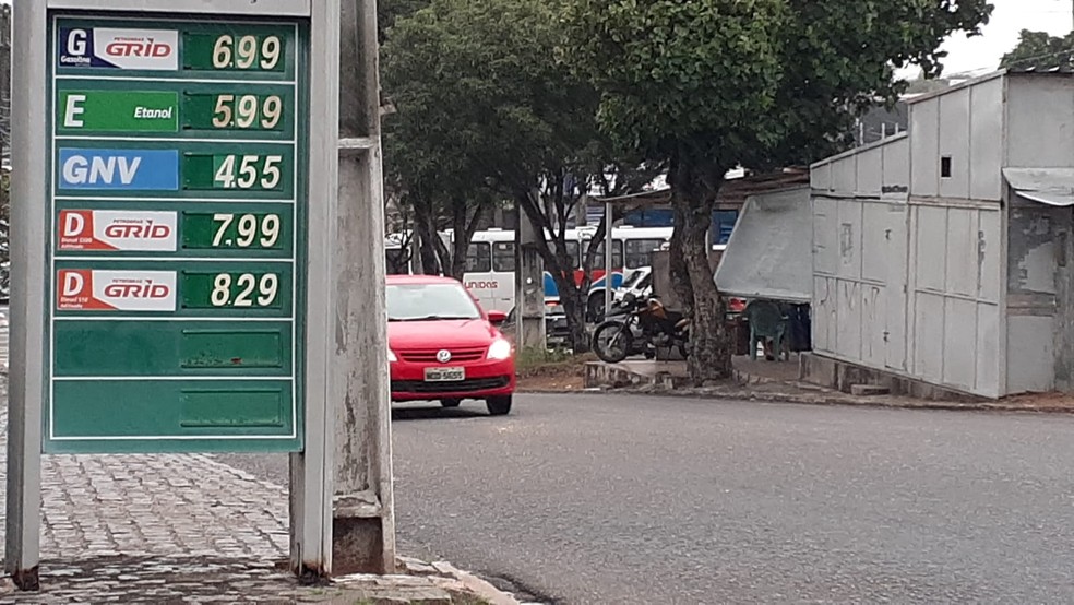 Após redução da alíquota do ICMS sobre combustíveis, preço da gasolina cai  e fica abaixo de R$ 7 em Natal | Rio Grande do Norte | G1