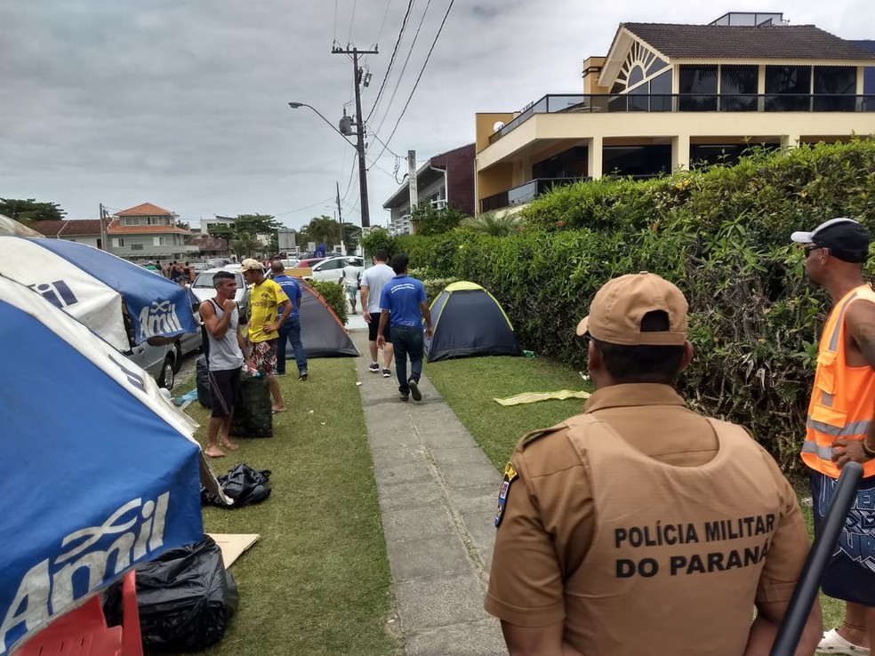 Turistas foram orientados a instalarem os acampamentos em campings da cidade — Foto: Divulgação/Secretaria Municipal de Segurança de Guaratuba