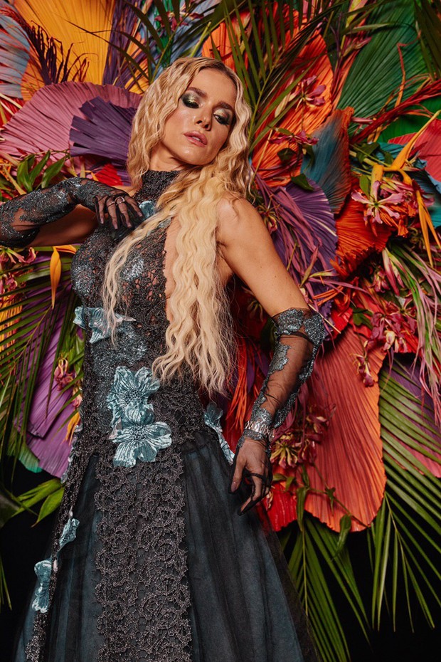 Efeito Shakira cabelos frisados dominaram os looks do Baile da Vogue 2020 (Foto: Divulgação/ Lu Prezia, Leca Novo, Alexandre Virgilio, David Mazzo, Reginaldo Teixeira, Roberto Filho e Thiago Bruno)