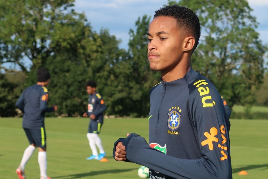 Mundial Sub-17: CBF convoca atacante Lázaro, do Flamengo, para lugar do lesionado Juan