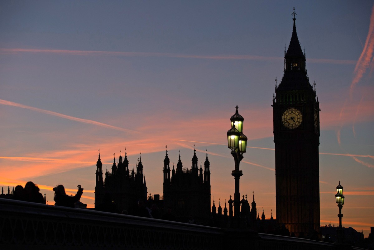 Forçadas a fazer '15 a 20 programas por dia', brasileiras são resgatadas de rede de exploração em Londres