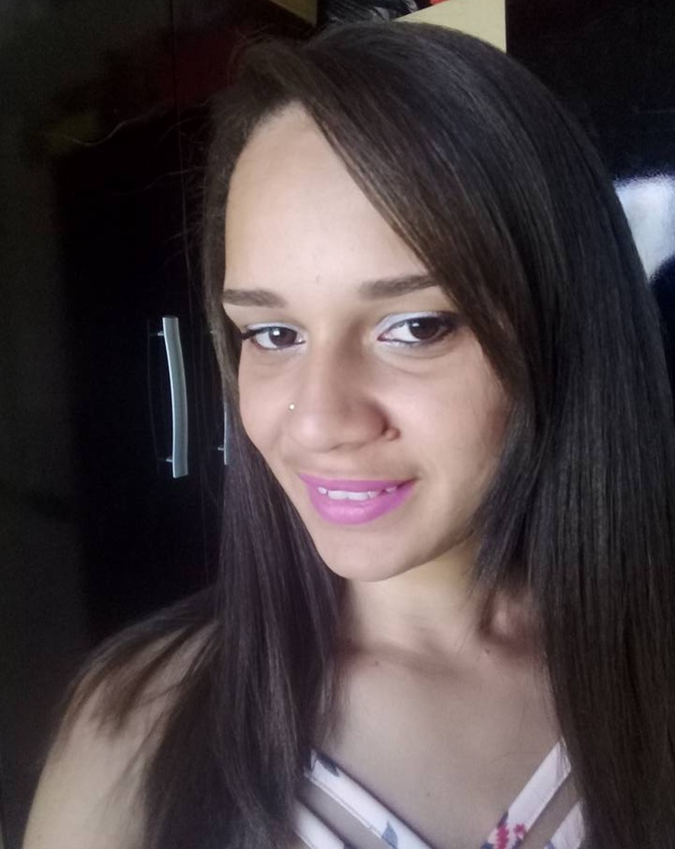 Gessica Oliveira, de 25 anos, foi morta a facadas em um bar de Santa Bárbara d'Oeste — Foto: Reprodução/Facebook/Gessica Oliveira