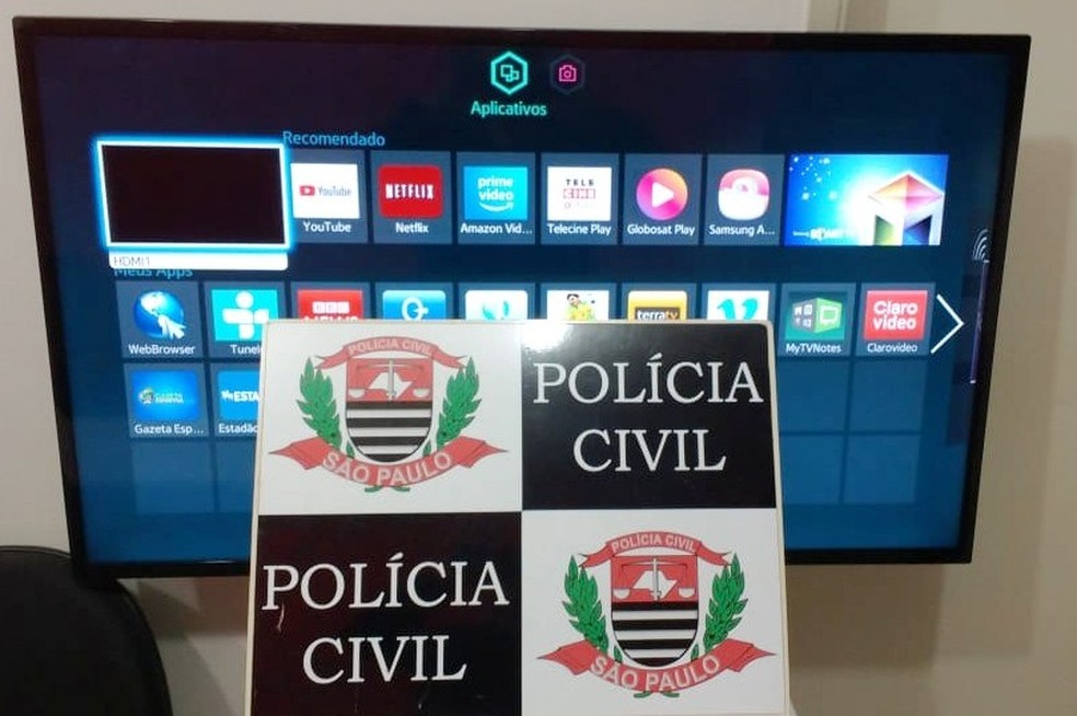 TelevisÃ£o foi localizada na casa do suspeito em Presidente EpitÃ¡cio (Foto: PolÃ­cia Civil/DivulgaÃ§Ã£o)