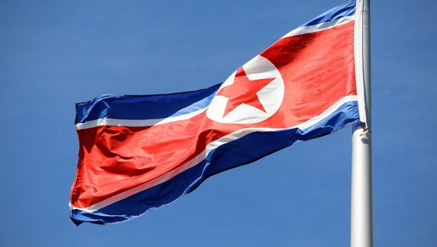 Bandeira da Coreia do Norte (Foto: Shutterstock)