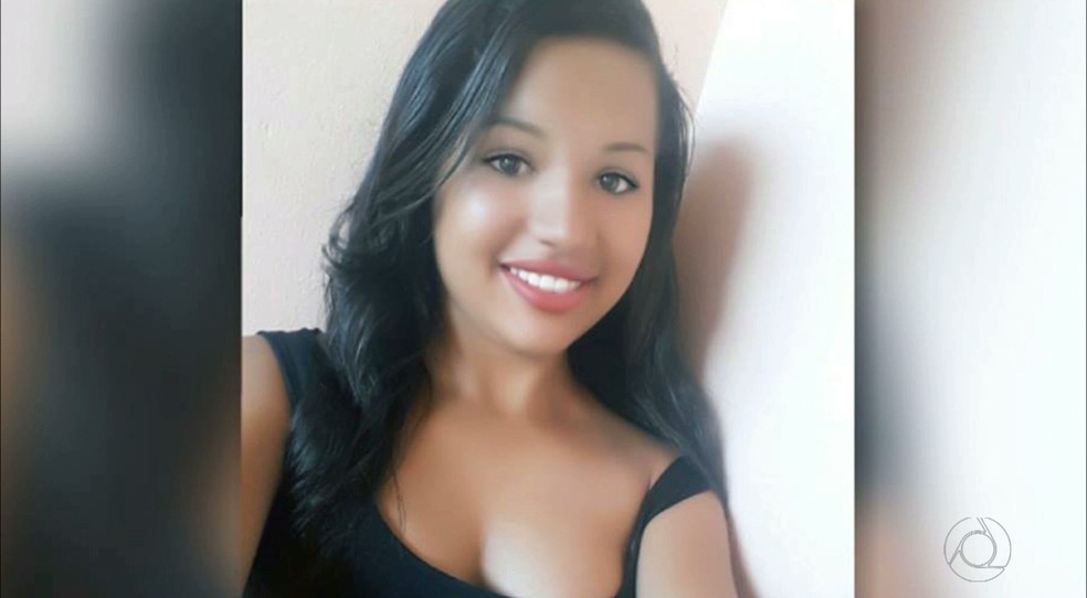 Daniele Junino Didas, jovem de 17 anos morta no acidente, em Jo&atilde;o Pessoa (Foto: Reprodu&ccedil;&atilde;o/TV Cabo Branco)
