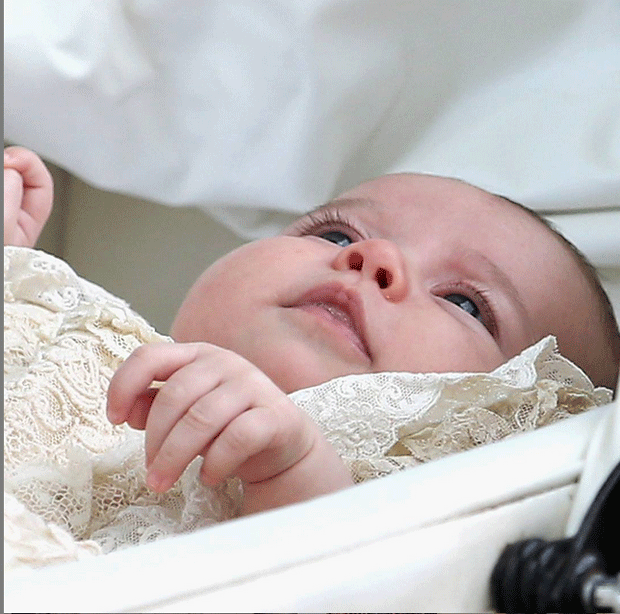 Princesa Charllote após a cerimônia (Foto: Reprodução Instagram kensingtonroyal)