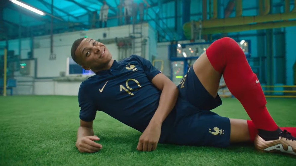 voorkomen formaat Chaise longue Filme oficial da Nike para a Copa apela para ficção científica para reunir  versões clássicas de Ronaldo, Ronaldinho, CR7 e outros craques | Esportes |  Monet