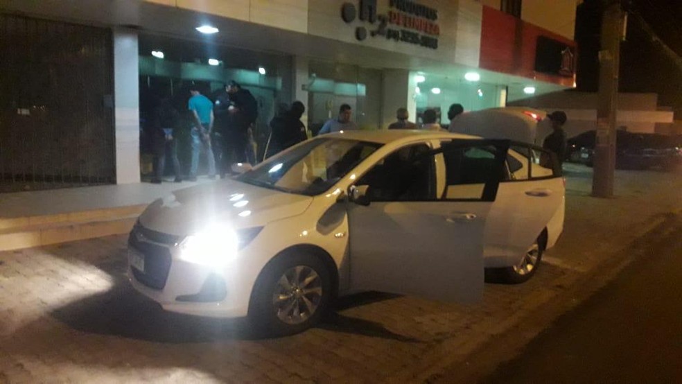 Segundo a PM, trio alugou um carro para fazer o roubo — Foto: Divulgação/PMPI