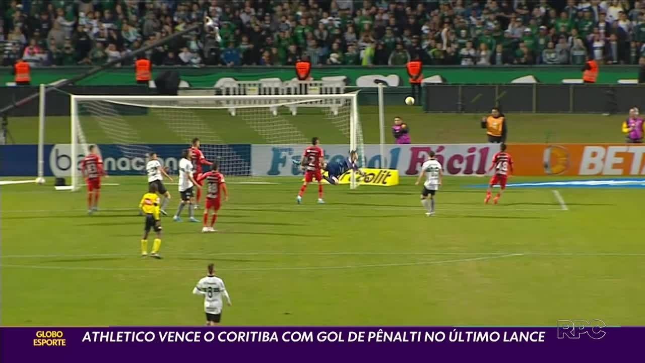 Athletico venceu o Coritiba com gol de pênalti no último lance