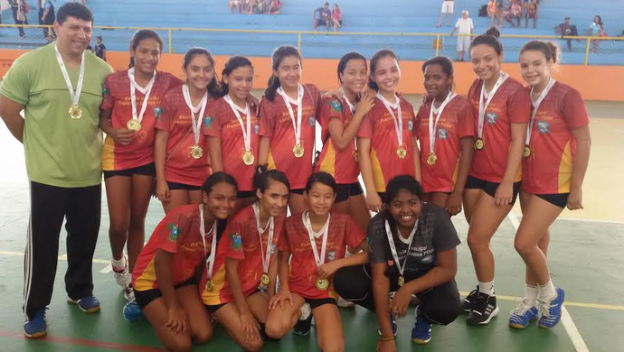 Escola Municipal Francisco Gomes Pinto, de Viçosa handebol Juverns (Foto: Divulgação)