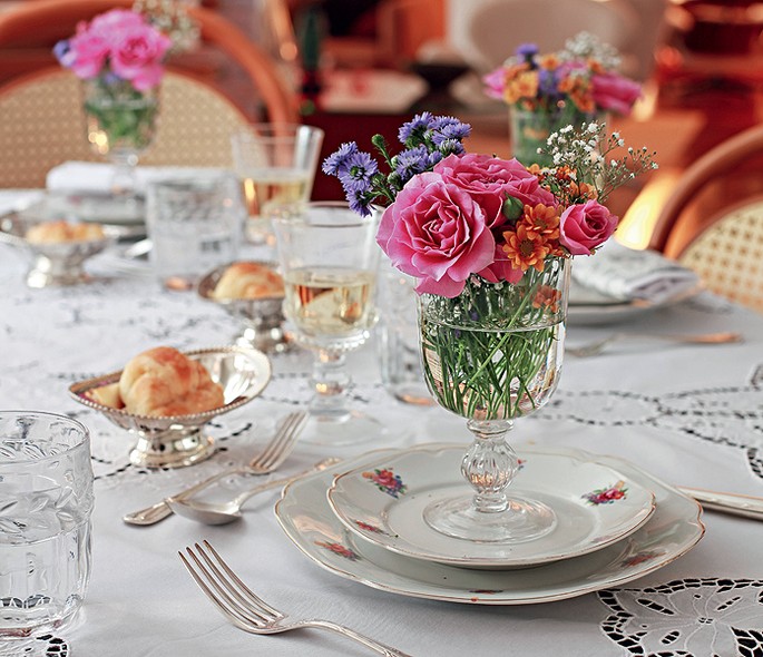 50 jeitos de enfeitar a festa, a mesa e a casa com flores - Casa e Jardim |  Galeria de fotos