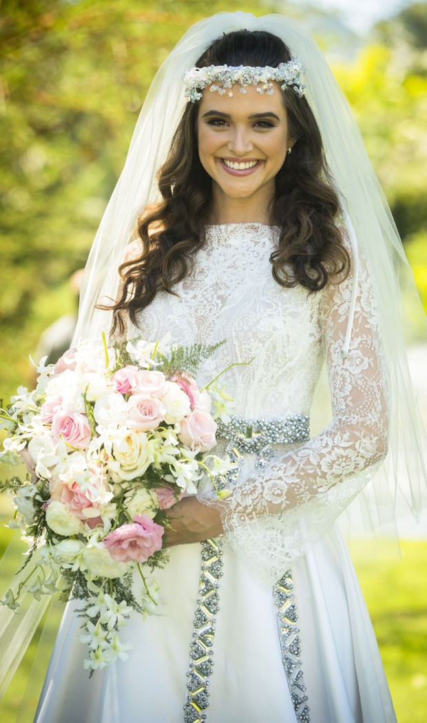 Juliana Paiva caracterizada como noiva para cena do casamento de Marocas de O Tempo Não Para (Foto: João Miguel Junior/TV Globo)