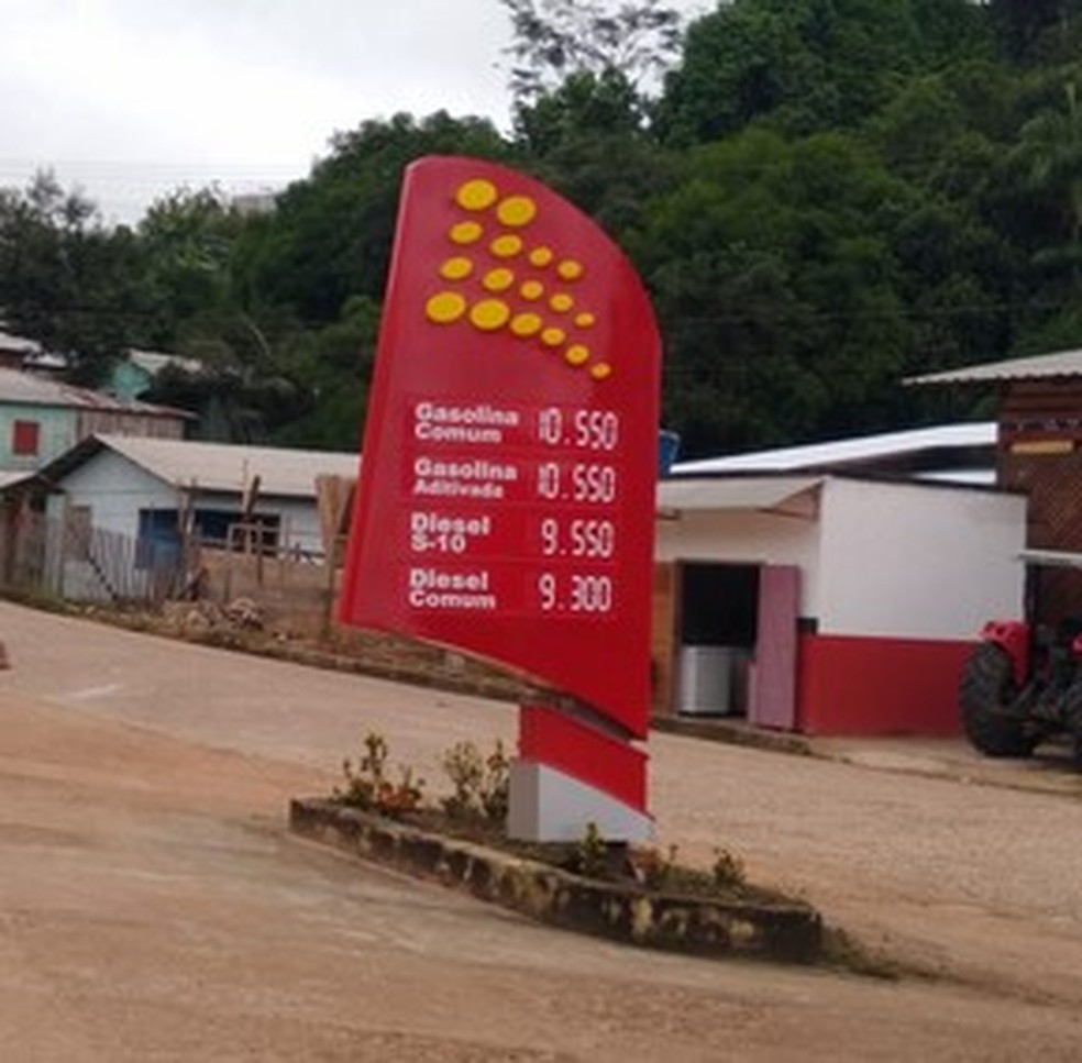 Preço do litro da gasolina em cidade no interior do Acre custa mais de R$ 10 — Foto: Fran Damasceno/Aquivo pessoal