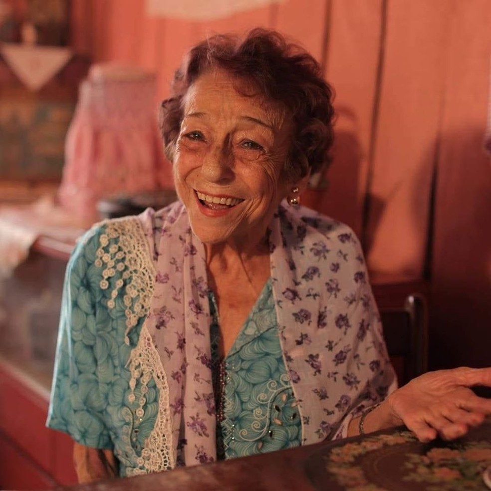 Delinha acrescenta que as apresentações que vários artistas estão fazendo pela internet ajudam a população a superar esse momento difícil — Foto: Delinha/Arquivo Pessoal