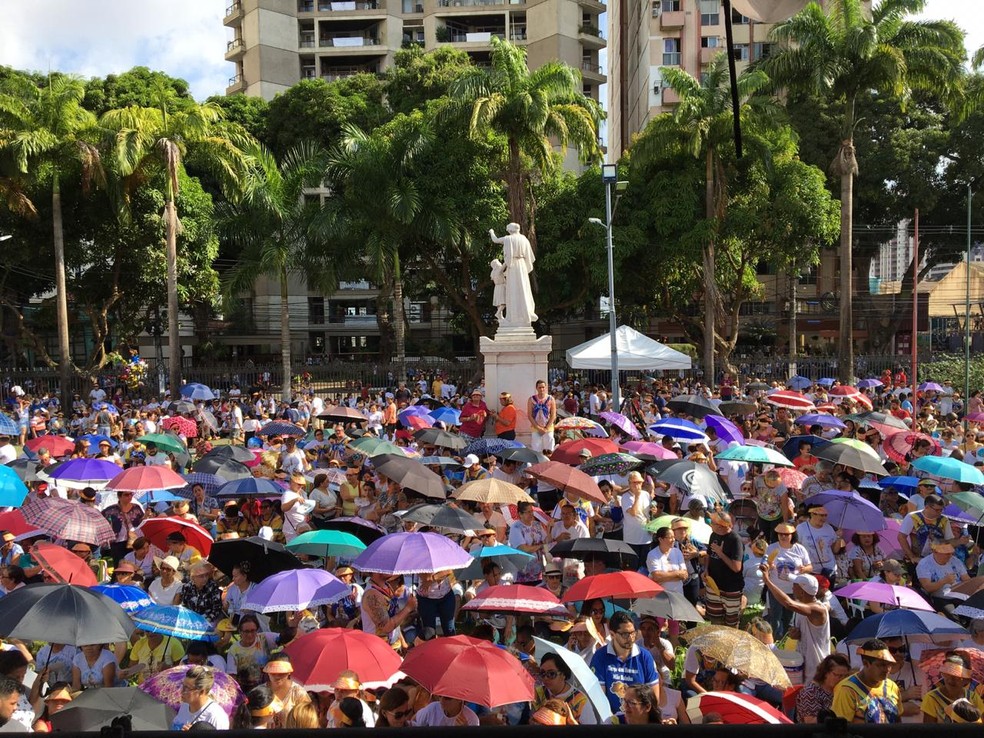 Imagens Milhares De Fieis Acompanham A Imagem De Nossa Senhora De Nazare Na Trasladacao Cirio De Nazare 2019 G1