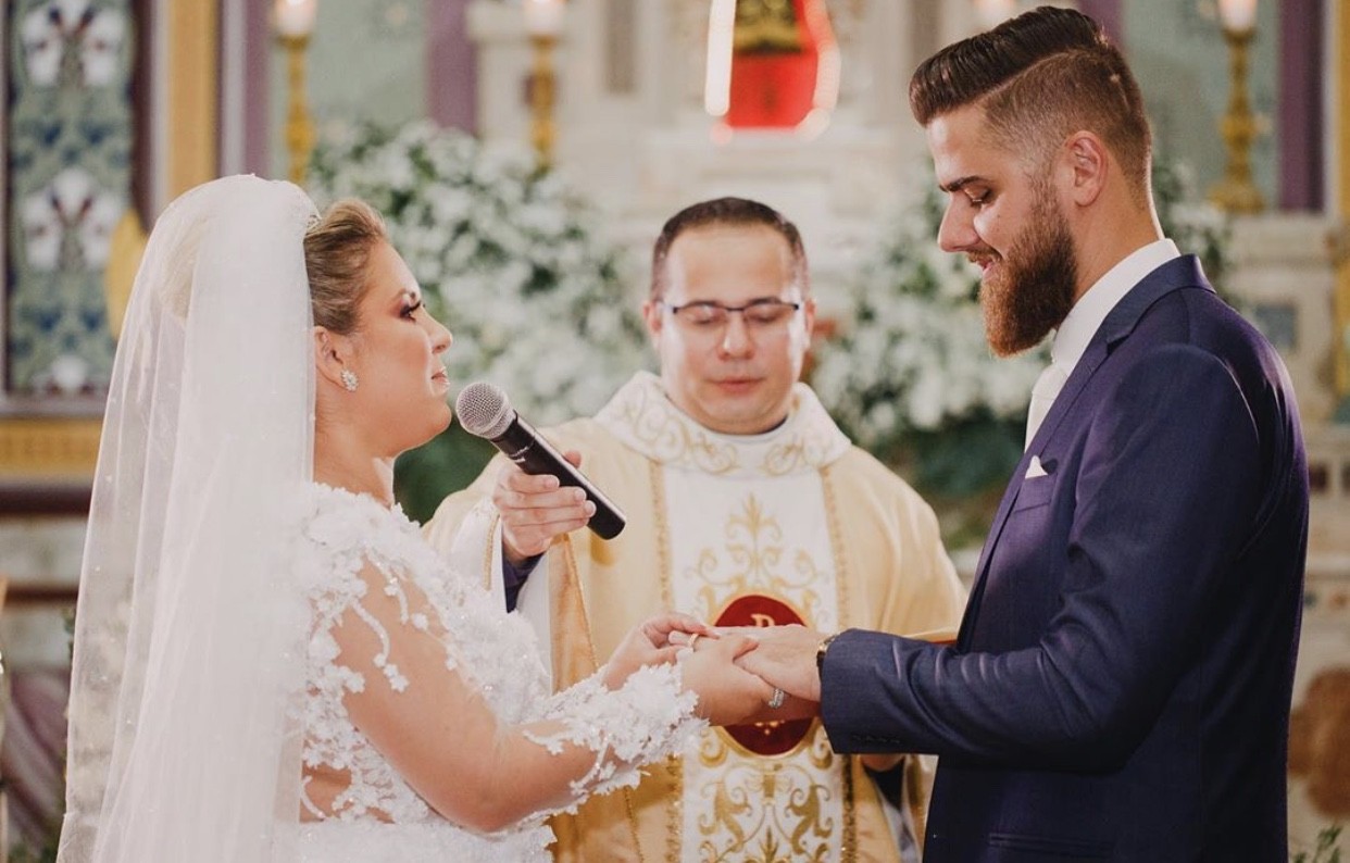 Zé Neto e Natália se casaram na igreja há um ano (Foto: Reprodução/Instagram)