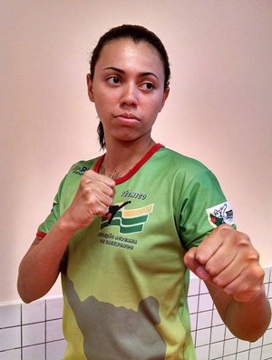 Lutadoragrupo whatsapp aposta futeboltaekwondo, Thaís Oliveira, é a primeira representante do Acre, no LDU lutas. (Foto: Arquivo pessoal)