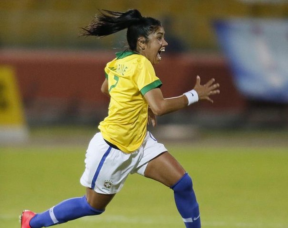 Ex-Flamengo e atualmente no Santos, Maurine defendia a seleção brasileira desde 2008 (Foto: Rafael Ribeiro/CBF)
