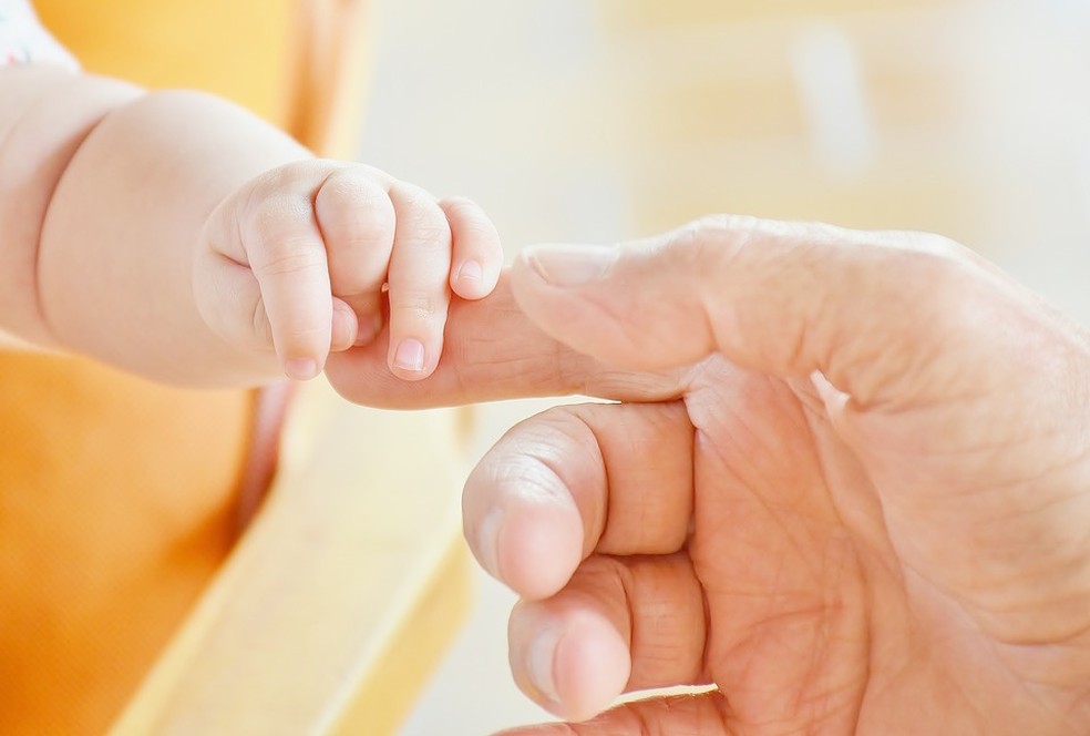 Com apenas algumas horas de nascidos, os bebês são capazes de estruturar uma resposta imunológica às vacinas, diz especialista. — Foto: Pixabay