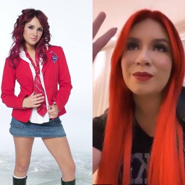O visual de Roberta Pardo, personagem de Dulce Maria em RBD, serviu de inspiração para Marilia Mendonça usar cabelo vermelho (Foto: Reprodução)