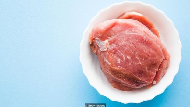 BBC: O colesterol é encontrado em produtos de origem animal como carne bovina e ovos (Foto: GETTY IMAGES VIA BBC)