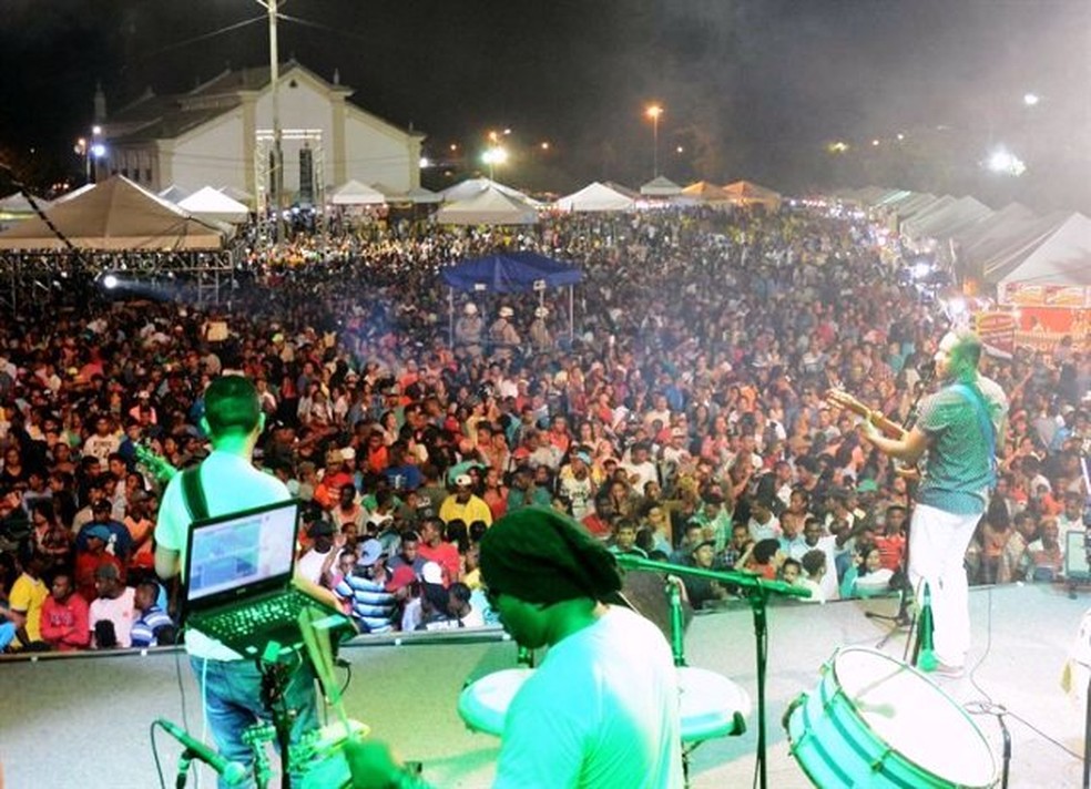 Vereadores de Feira de Santana aprovam realocação de R$ 1,1 milhão de secretaria para a realização de festas juninas — Foto:  Cau Preto/Secom