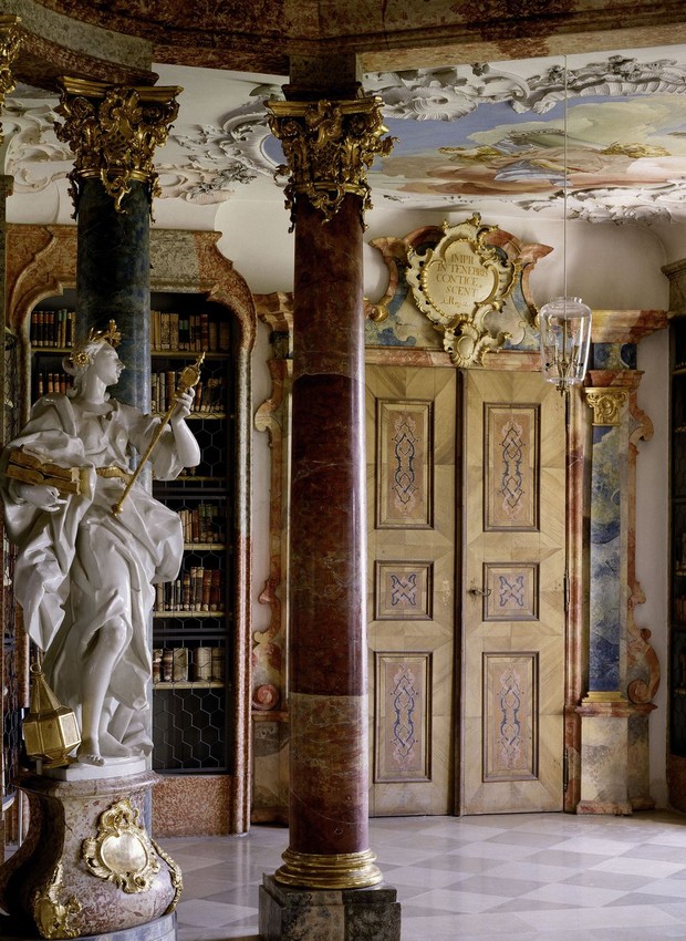 Klosterbibliothek Wiblingen, em Ulm, Alemanha (Foto: Massimo Listri/ Taschen/ Reprodução)