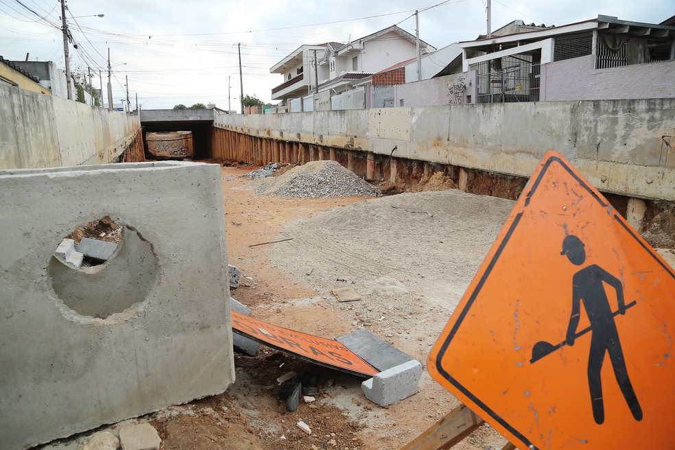 obra 4 - Quatro anos depois, ainda há obras prometidas para Copa no Brasil inacabadas em 11 das 12 cidades-sede
