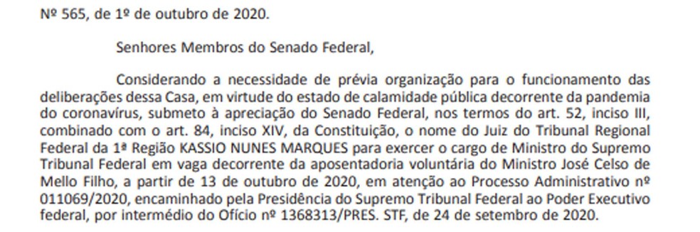 Publicação no 'Diário Oficial da União' da indicação do presidente Jair Bolsonaro do nome do desembargador Kassio Nunes Marques, de 48 anos, para assumir a vaga de ministro do Supremo Tribunal Federal (STF)  — Foto: Reprodução / DOU