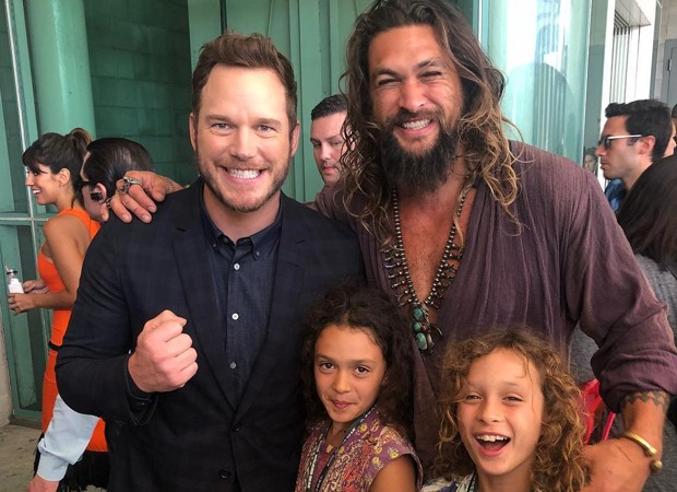 Jason Momoa com os filhos, Lola e Wolf, e Chris Pratt (Foto: Reprodução Instagram)
