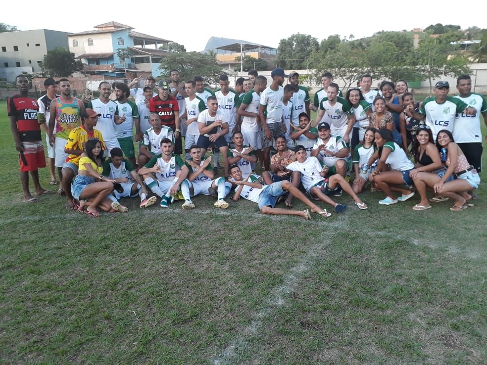 Torcedores comemoraram a classificação para a final junto com o Era Nova — Foto: Samuel Bonicontro/Inter TV dos Vales