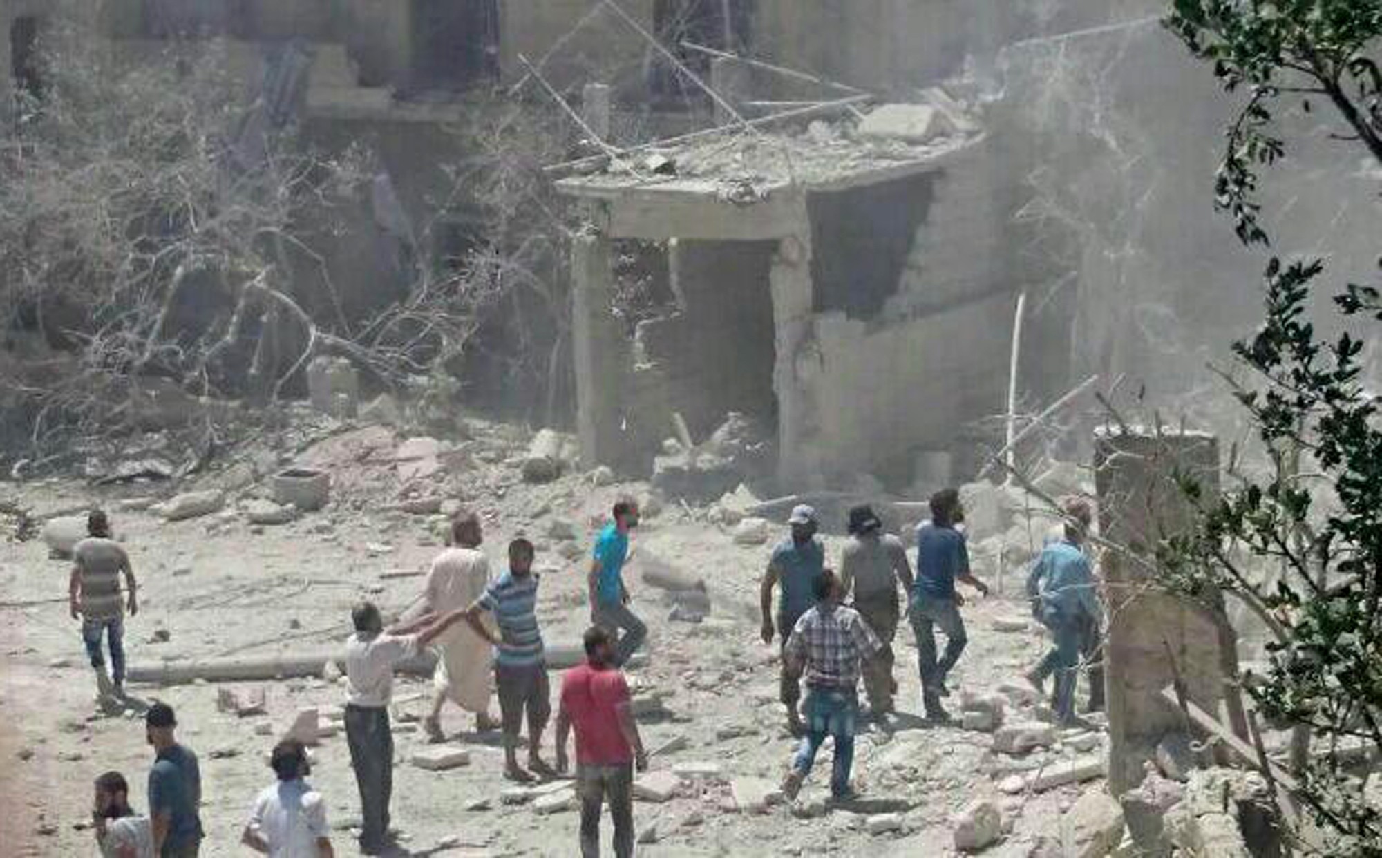 Imagem divulgada pela ONG Save The Children mostra maternidade que foi bombardeada nesta sexta-feira (29) em Idlib, no norte da Síria (Foto: Save The Children via AP)
