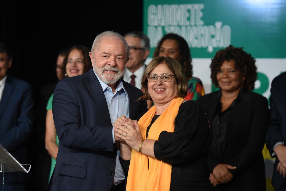 Cida Gonçalves, ao ser anunciada como ministra da Mulher pelo presidente Lula