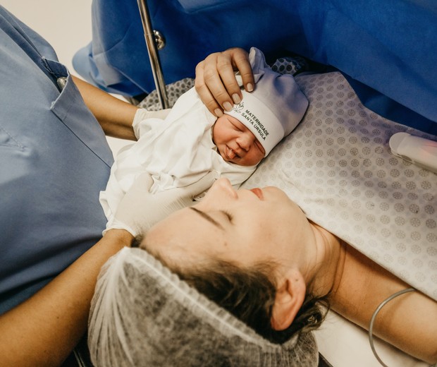 Mães que precisam de internação depois do parto podem estender prazo de recebimento do salário-maternidade (Foto: Pexels)