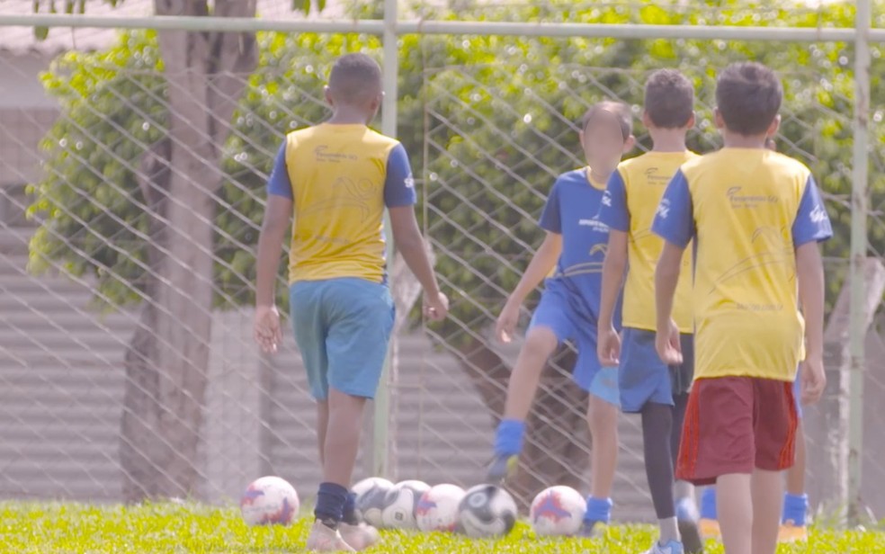 Sesc oferece aulas gratuitas de futebol, natação, xadrez, vôlei e judô, em Goiás — Foto: Sesc/Divulgação