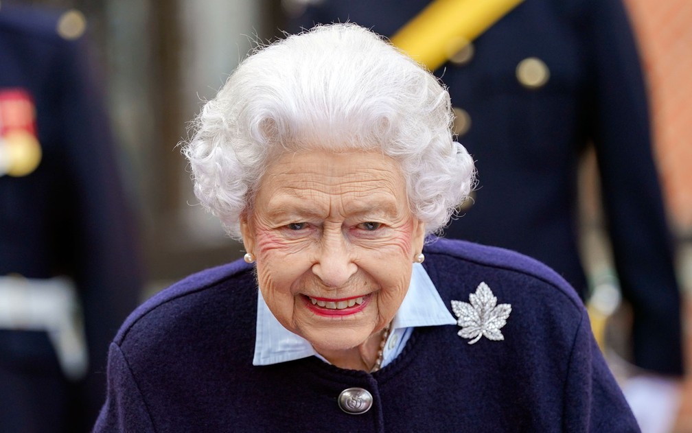 A rainha Elizabeth II no Castelo de Windsor, em foto de 6 de outubro — Foto: Steve Parsons/Pool via AP