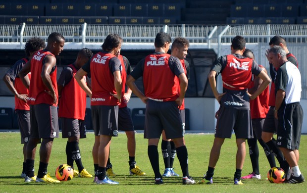 Elenco Ponte Preta Jogadores Macaca (Foto: Murilo Borges)