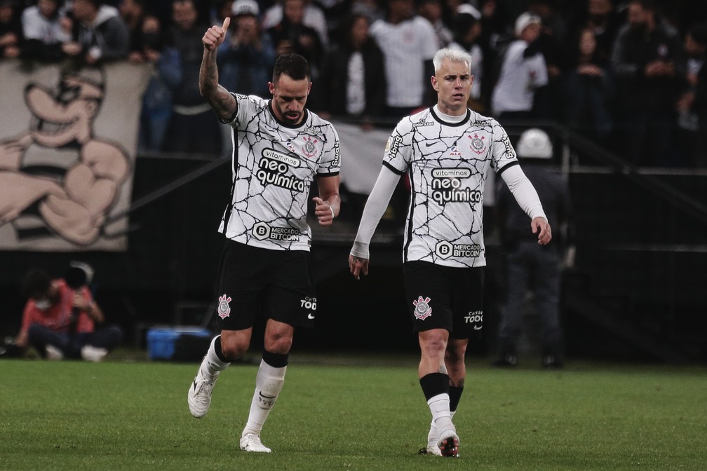 Dê nota aos jogadores de Corinthians x Cuiabá hoje