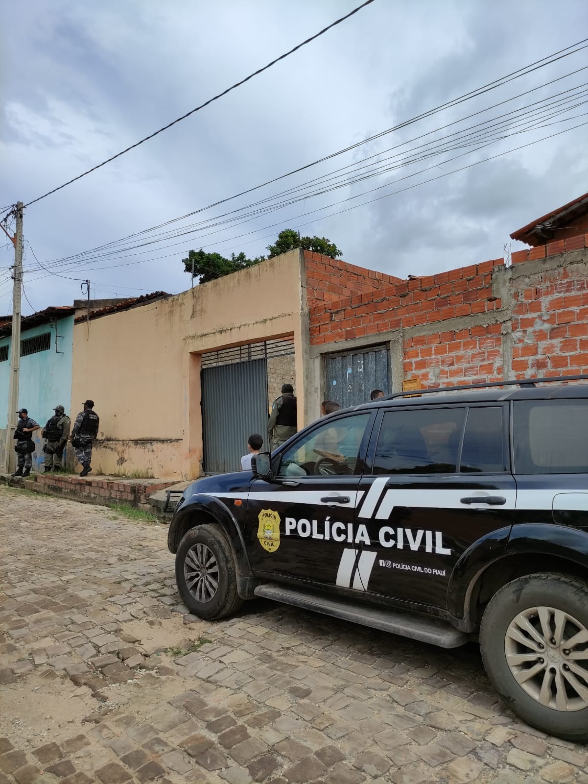 Polícia realiza operação e cumpre mandados de prisão contra acusados de homicídios no Piauí