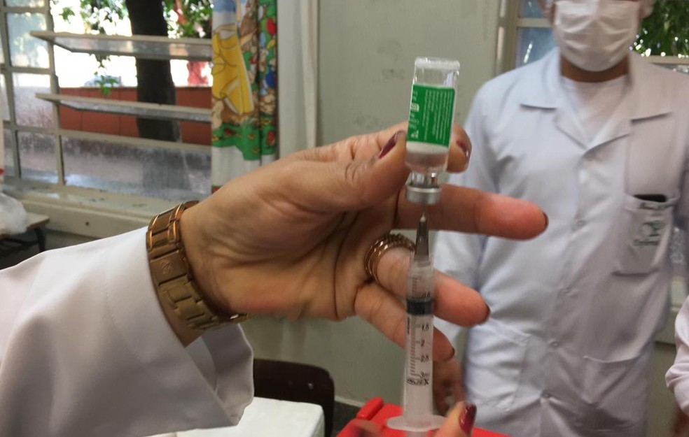 Mais de 1,4 mil idosos com mais de 80 anos já foram vacinados contra a Covid-19 em Dracena — Foto: Carlos Volpi/TV Fronteira