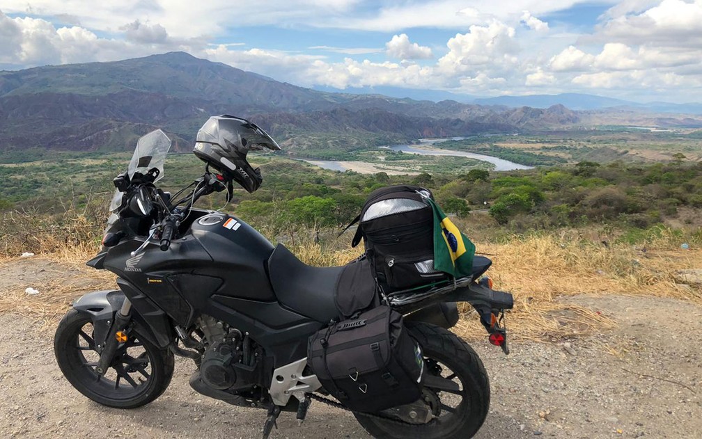 A moto de Rodolfo de Medeiros, durante trecho da viagem pelas Américas — Foto: Rodolfo de Medeiros/Arquivo pessoal