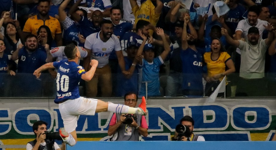 Poder de fogo! Thiago Neves marca o 22Âº gol decisivo e pÃµe Cruzeiro em vantagem na final