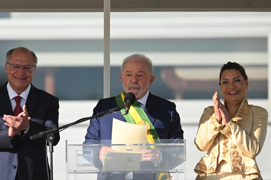 Presidente Luiz Inácio Lula da Silva discursa ao povo brasileiro