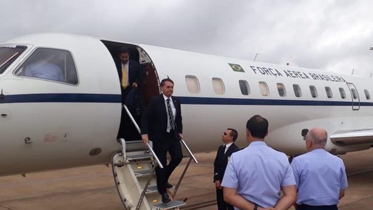 A volta de Bolsonaro: PF vai buscar ex-presidente dentro do avião 